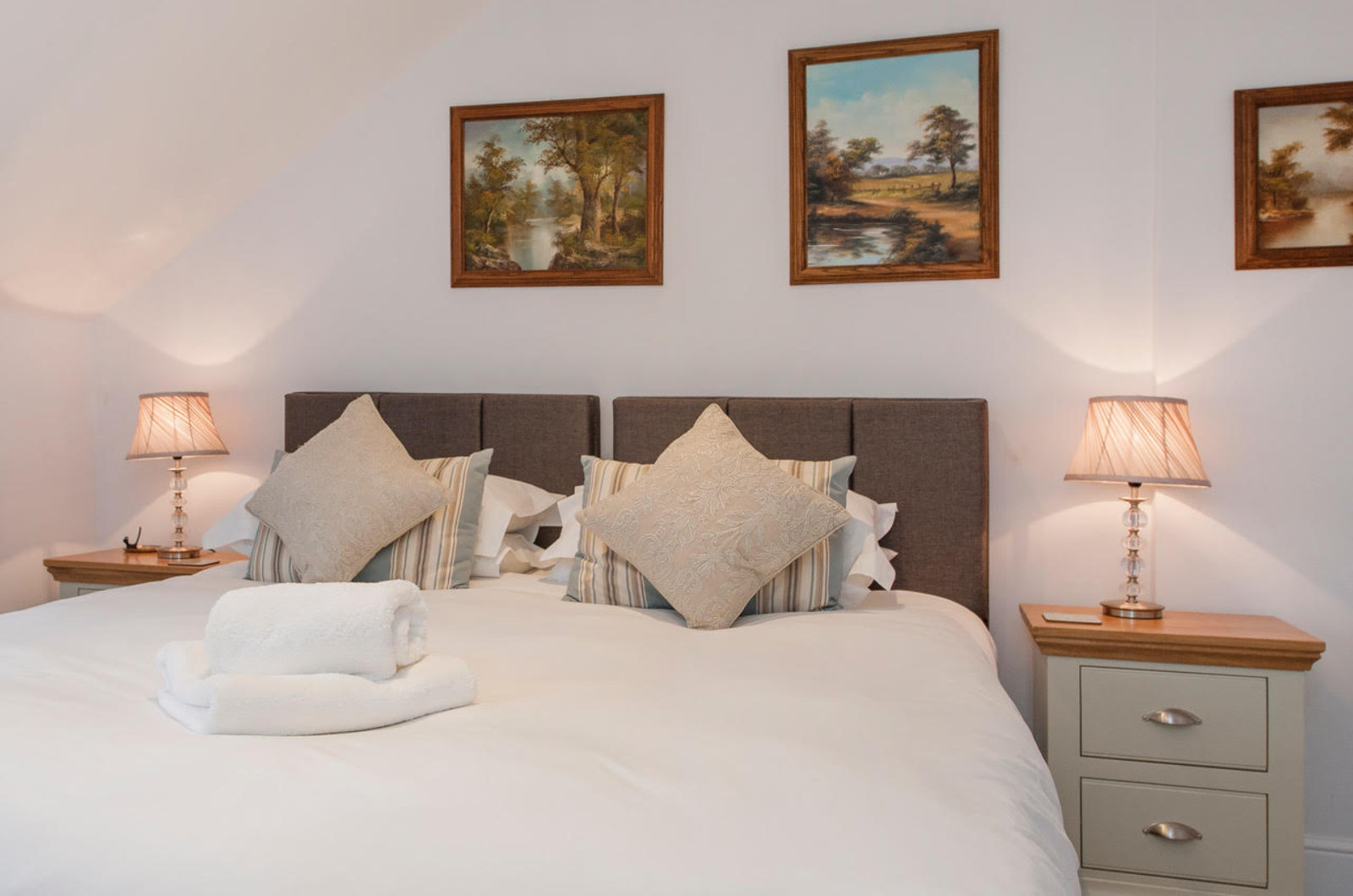 An individually themed room at Apple Tree